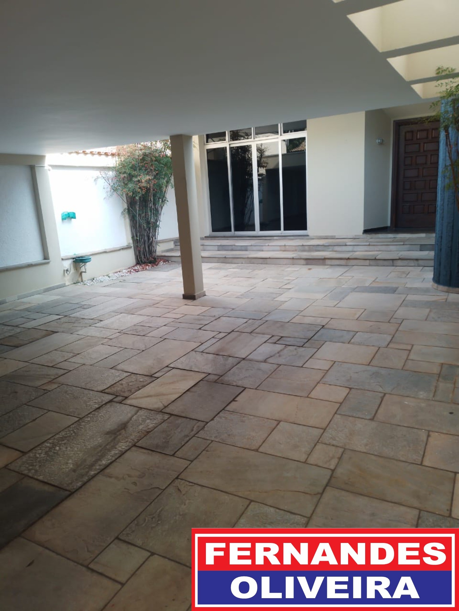 Casa para alugar com 4 quartos, 636m² - Foto 22