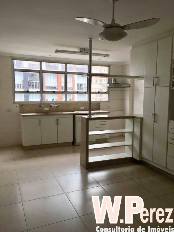 Apartamento para alugar com 3 quartos, 196m² - Foto 15