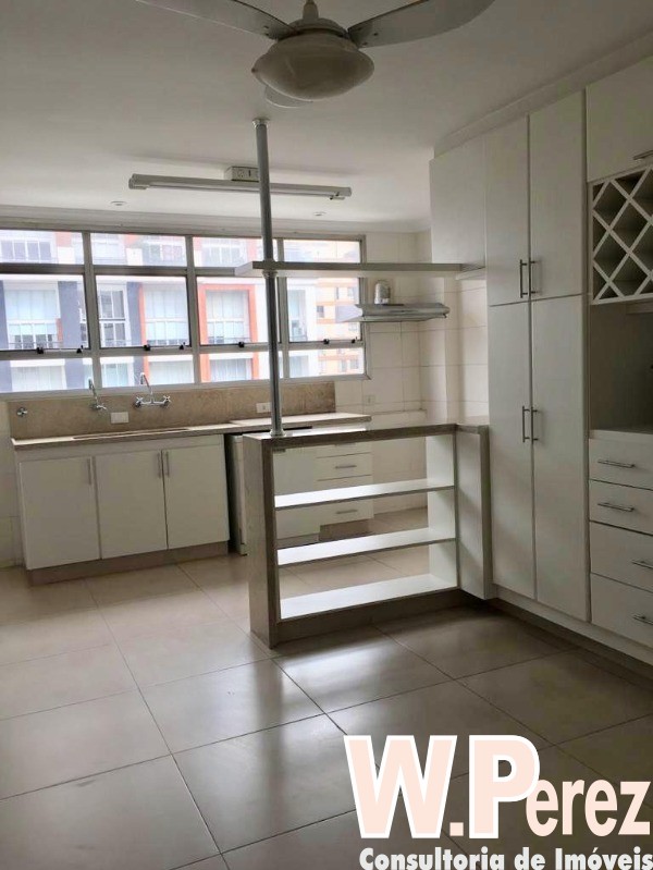 Apartamento para alugar com 3 quartos, 196m² - Foto 18