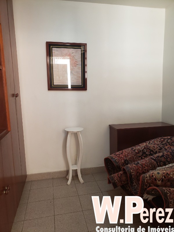 Apartamento para alugar com 3 quartos, 120m² - Foto 2