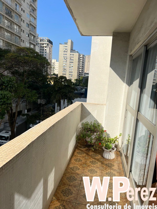 Apartamento à venda com 4 quartos, 198m² - Foto 1