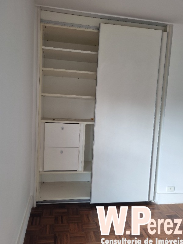 Apartamento à venda e aluguel com 3 quartos, 180m² - Foto 9