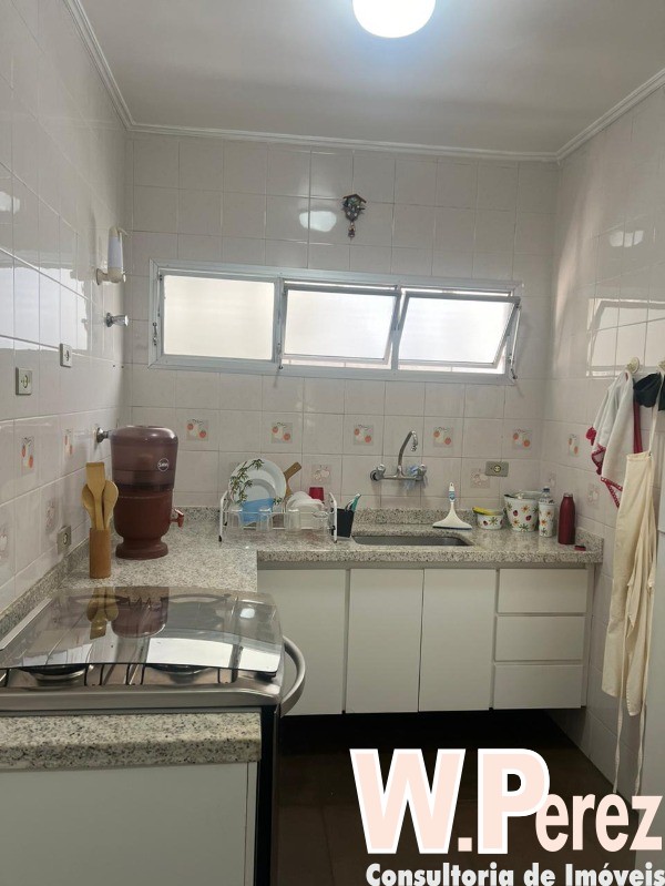 Apartamento à venda com 3 quartos, 137m² - Foto 10