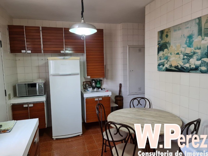 Apartamento à venda com 3 quartos, 240m² - Foto 2