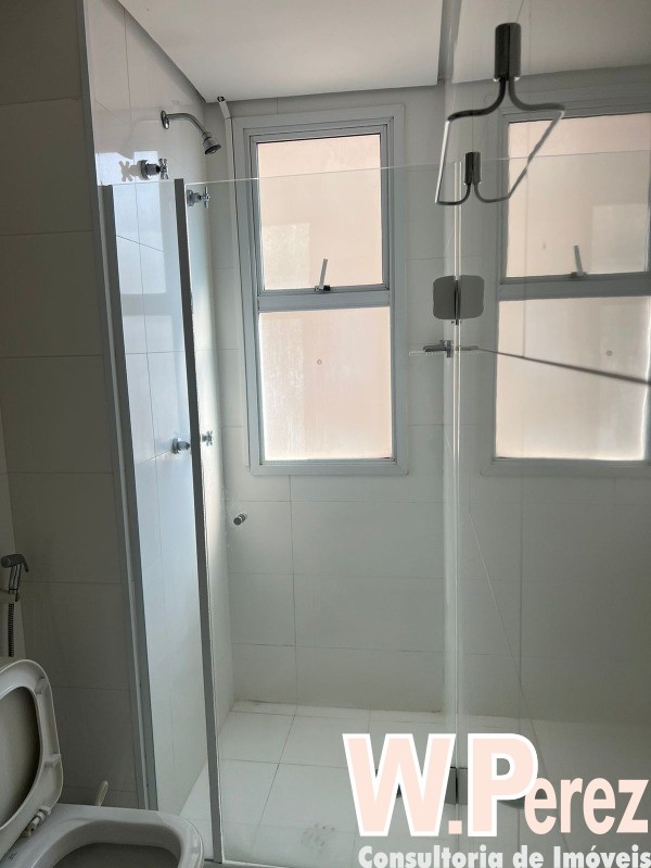 Apartamento para alugar com 2 quartos, 96m² - Foto 11