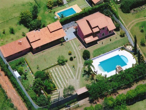 Fazenda à venda com 4 quartos, 600m² - Foto 2