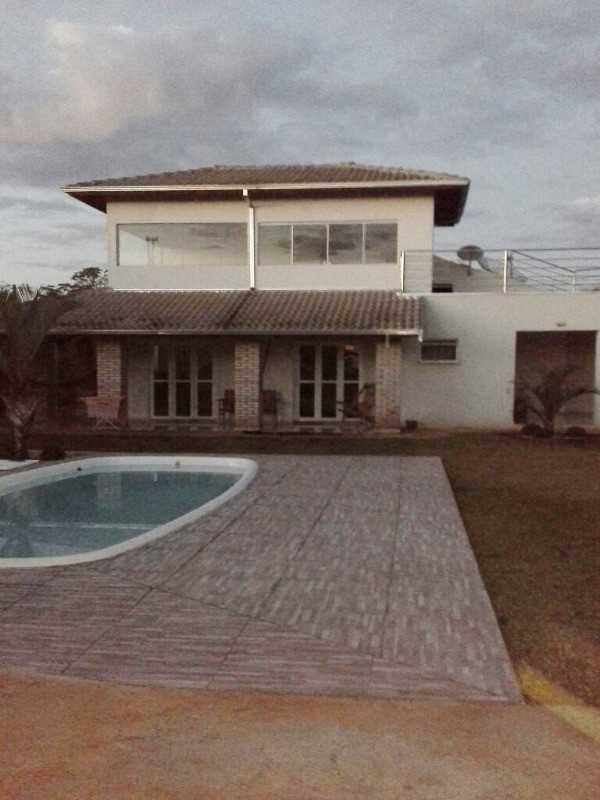 Fazenda à venda com 3 quartos, 245m² - Foto 1