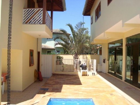 Casa de Condomínio à venda com 6 quartos, 420m² - Foto 1