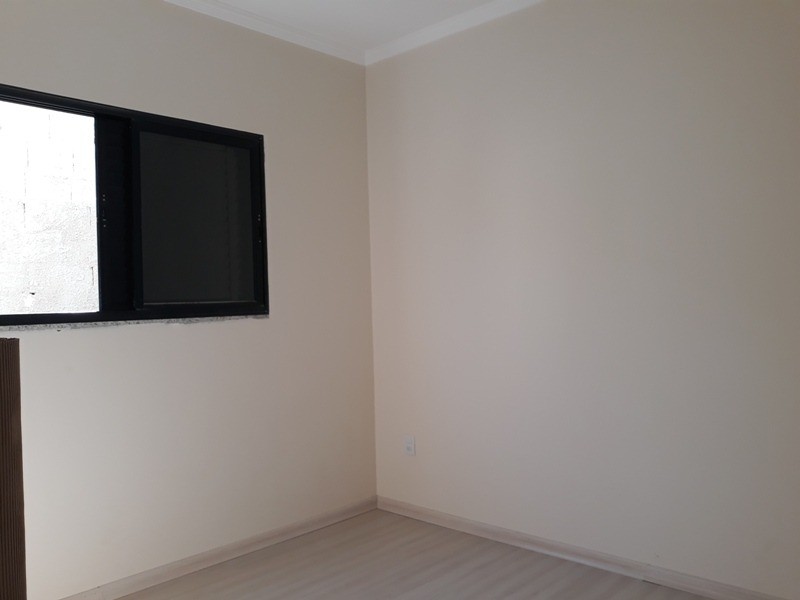 Casa à venda com 3 quartos, 180m² - Foto 14