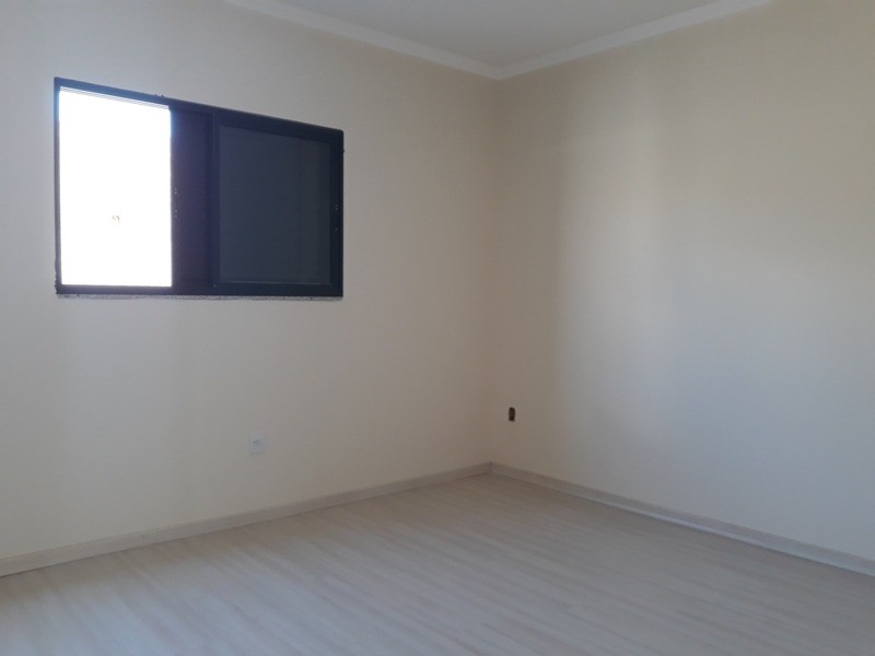 Casa à venda com 3 quartos, 180m² - Foto 18