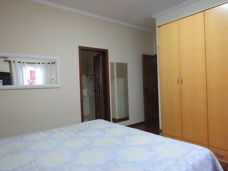 Casa à venda com 3 quartos, 190m² - Foto 13