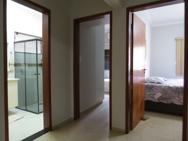 Casa de Condomínio à venda com 3 quartos, 250m² - Foto 9