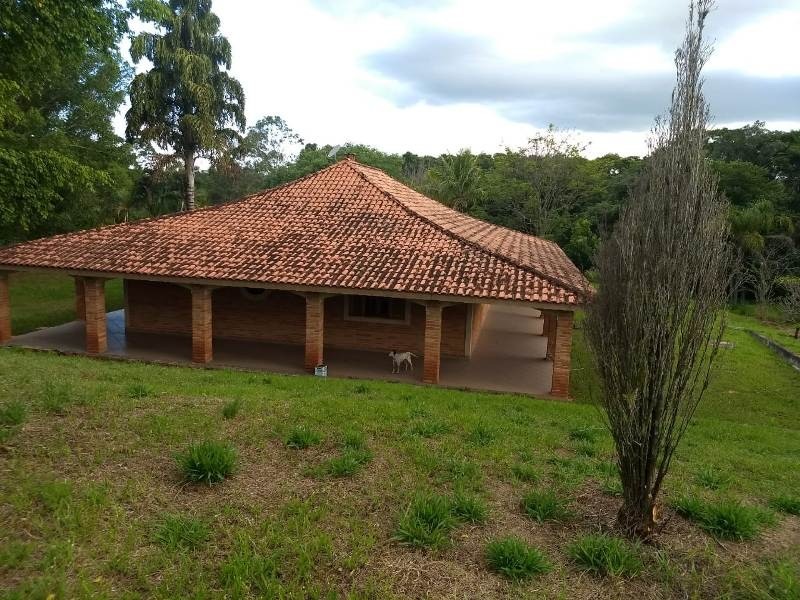 Fazenda à venda com 4 quartos, 300m² - Foto 2