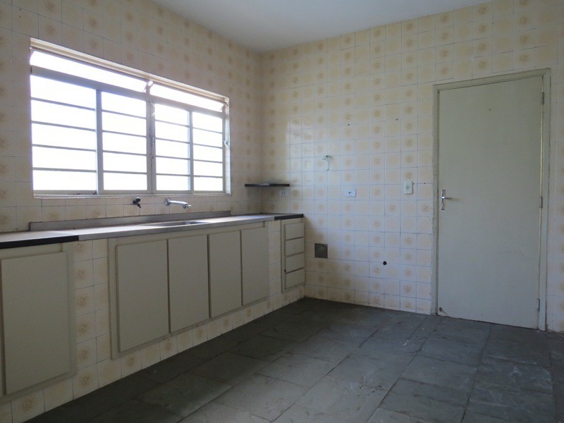 Casa à venda com 3 quartos, 190m² - Foto 11