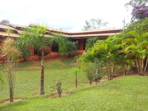 Fazenda à venda com 4 quartos, 400m² - Foto 2