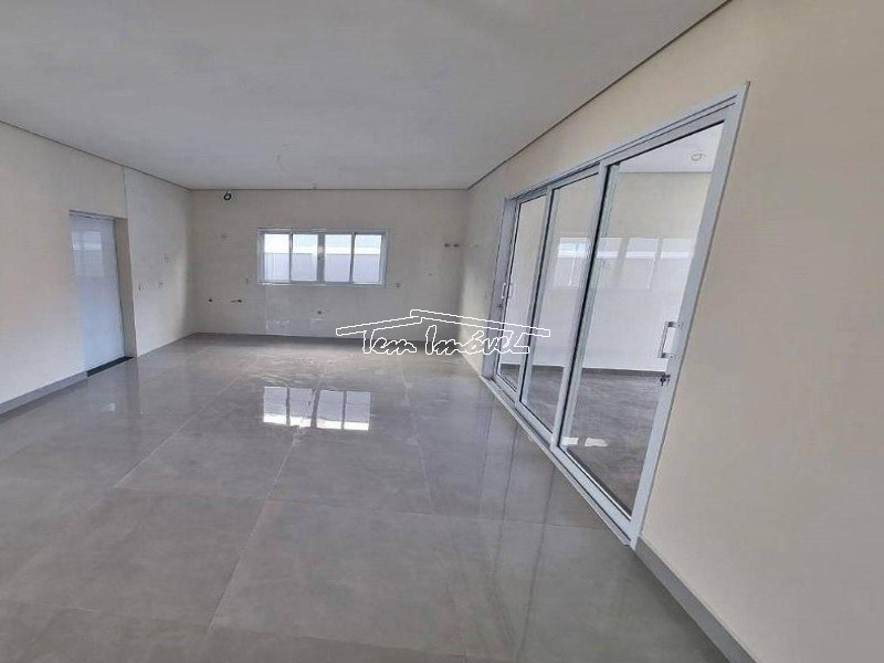 Casa à venda com 3 quartos, 271m² - Foto 8