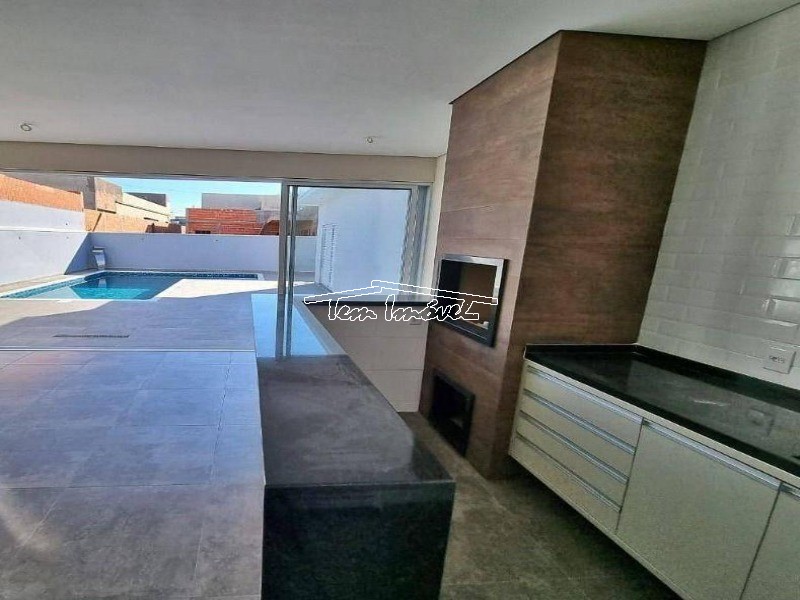 Casa à venda com 3 quartos, 271m² - Foto 5