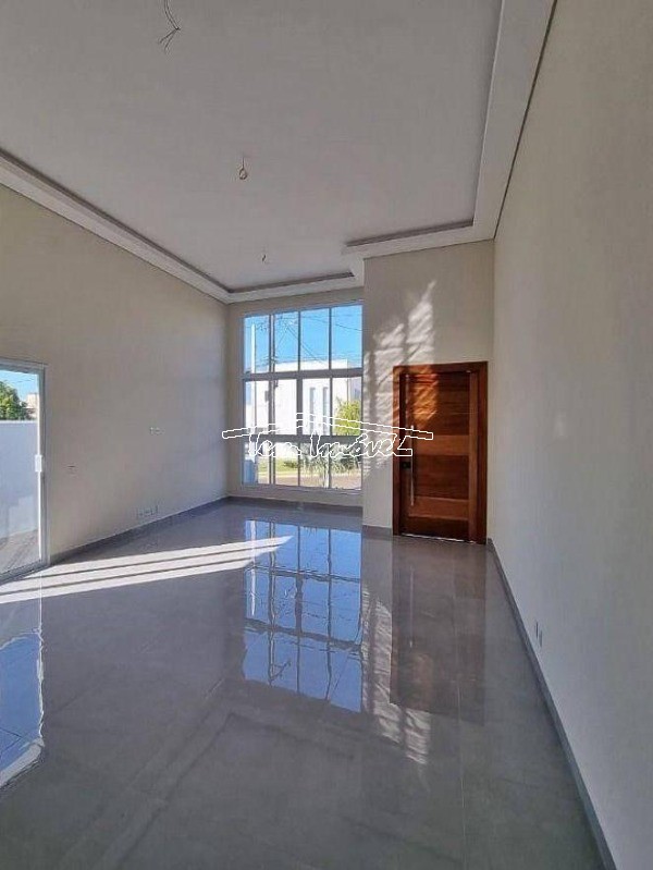 Casa à venda com 3 quartos, 271m² - Foto 2