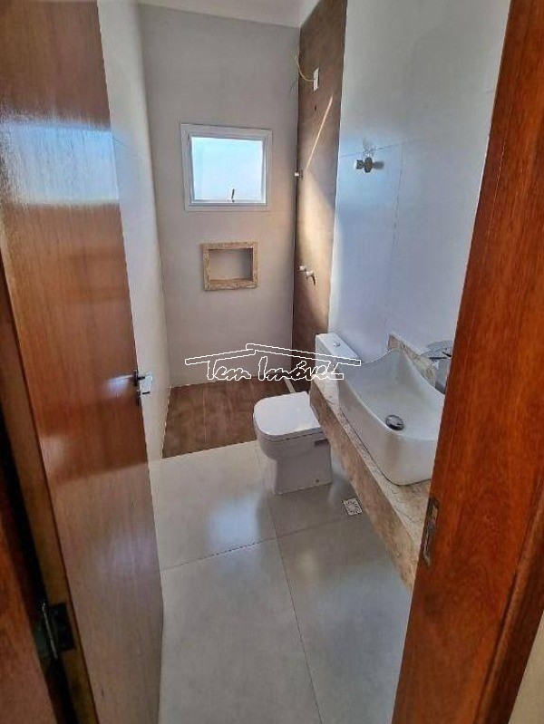 Casa à venda com 3 quartos, 271m² - Foto 4