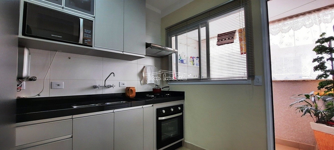 Apartamento à venda com 2 quartos, 75m² - Foto 2