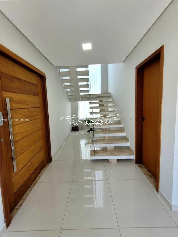 Casa à venda com 4 quartos, 258m² - Foto 3