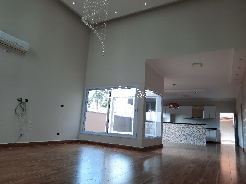 Casa à venda com 3 quartos, 200m² - Foto 3