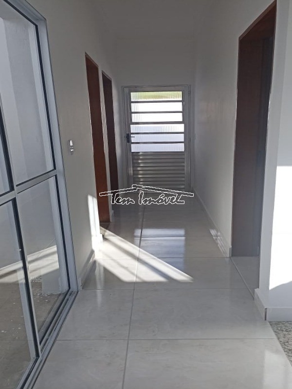 Casa à venda com 2 quartos, 53m² - Foto 2