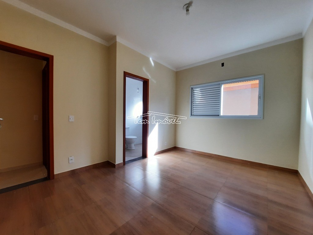 Casa à venda com 4 quartos, 150m² - Foto 13