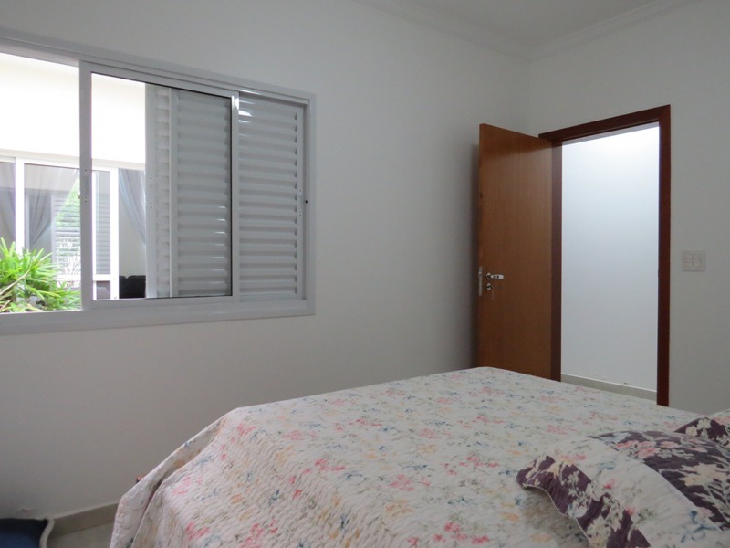 Casa à venda com 2 quartos, 140m² - Foto 12