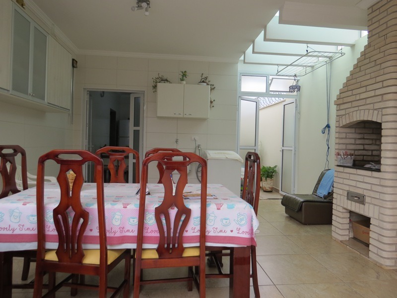 Casa à venda com 2 quartos, 140m² - Foto 25