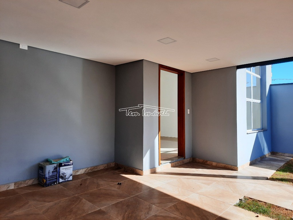 Casa à venda com 3 quartos, 135m² - Foto 4