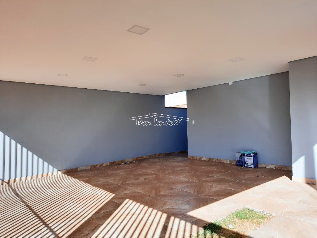 Casa à venda com 3 quartos, 135m² - Foto 2