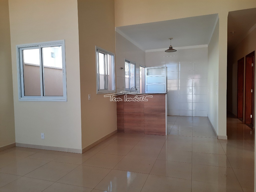 Casa à venda com 4 quartos, 150m² - Foto 2