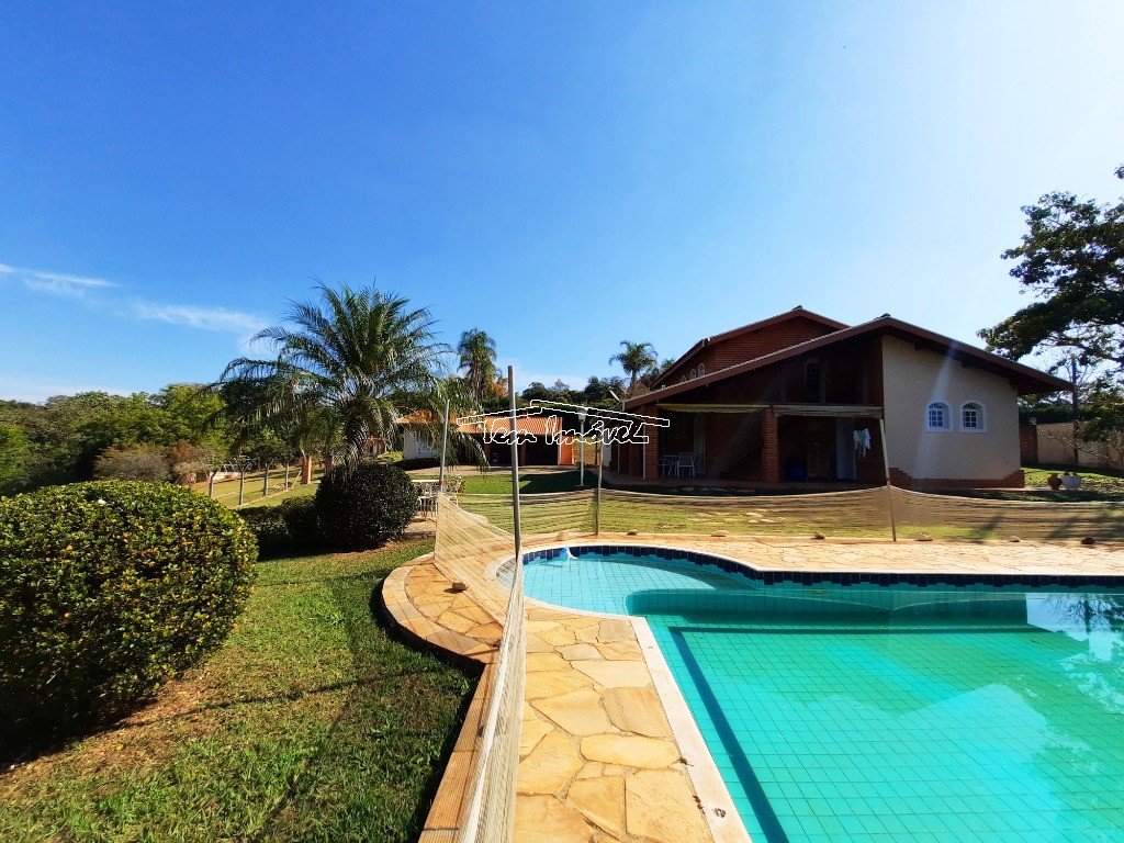 Fazenda à venda com 3 quartos, 300m² - Foto 1