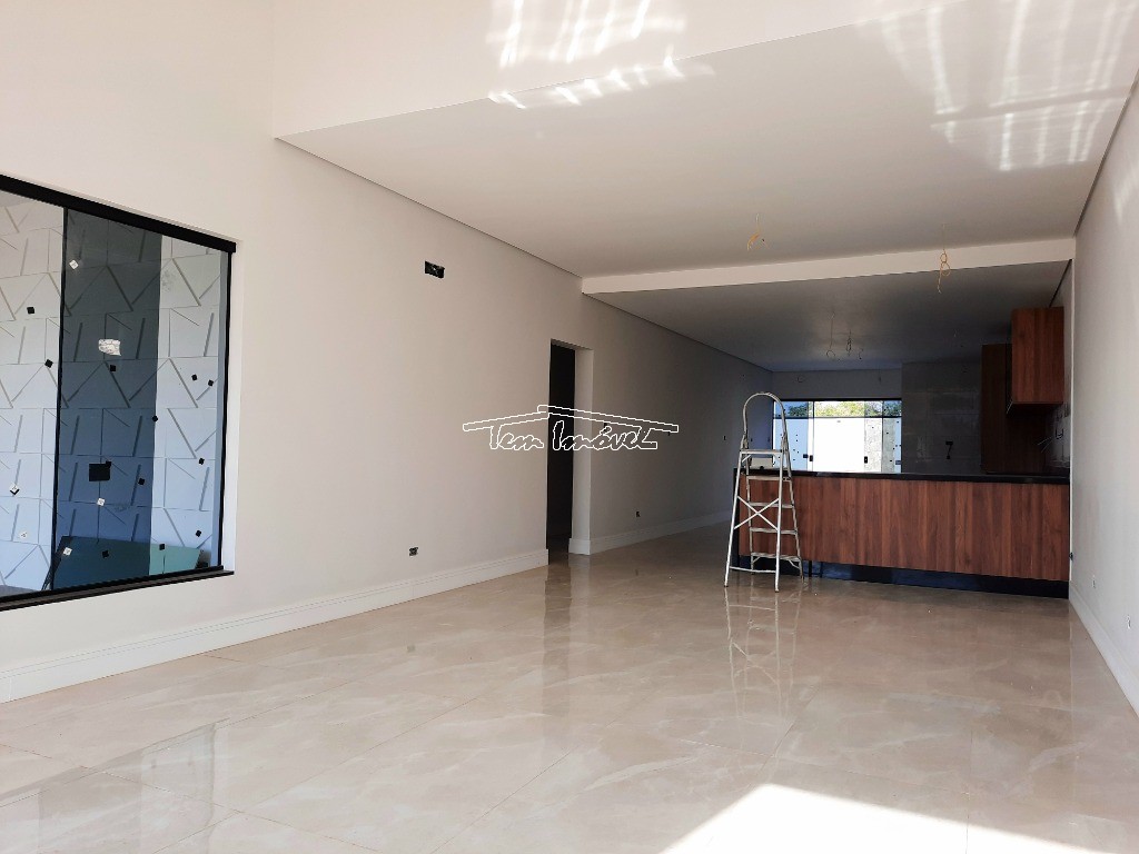 Casa à venda com 3 quartos, 166m² - Foto 4