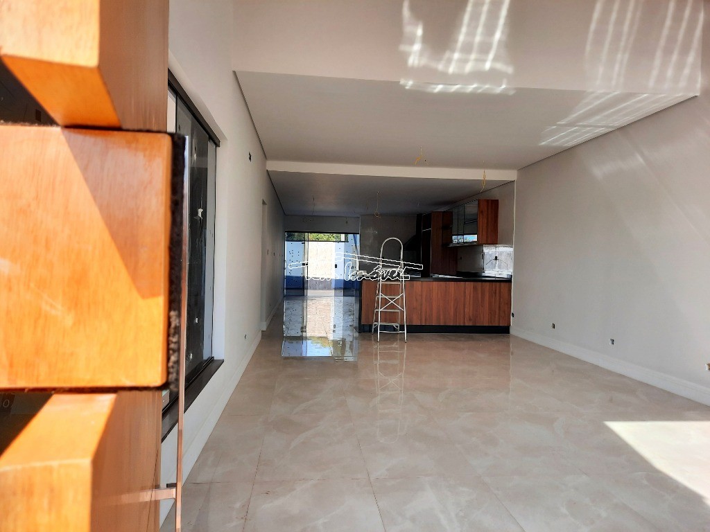 Casa à venda com 3 quartos, 166m² - Foto 2