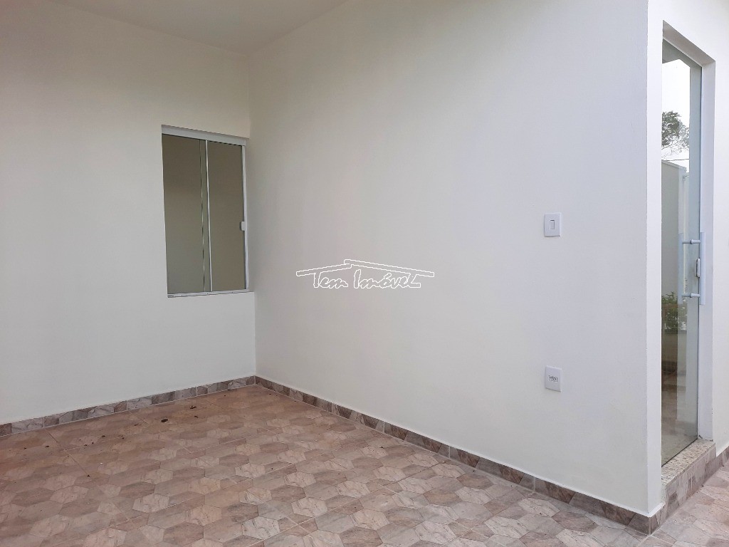 Casa à venda com 2 quartos, 70m² - Foto 18