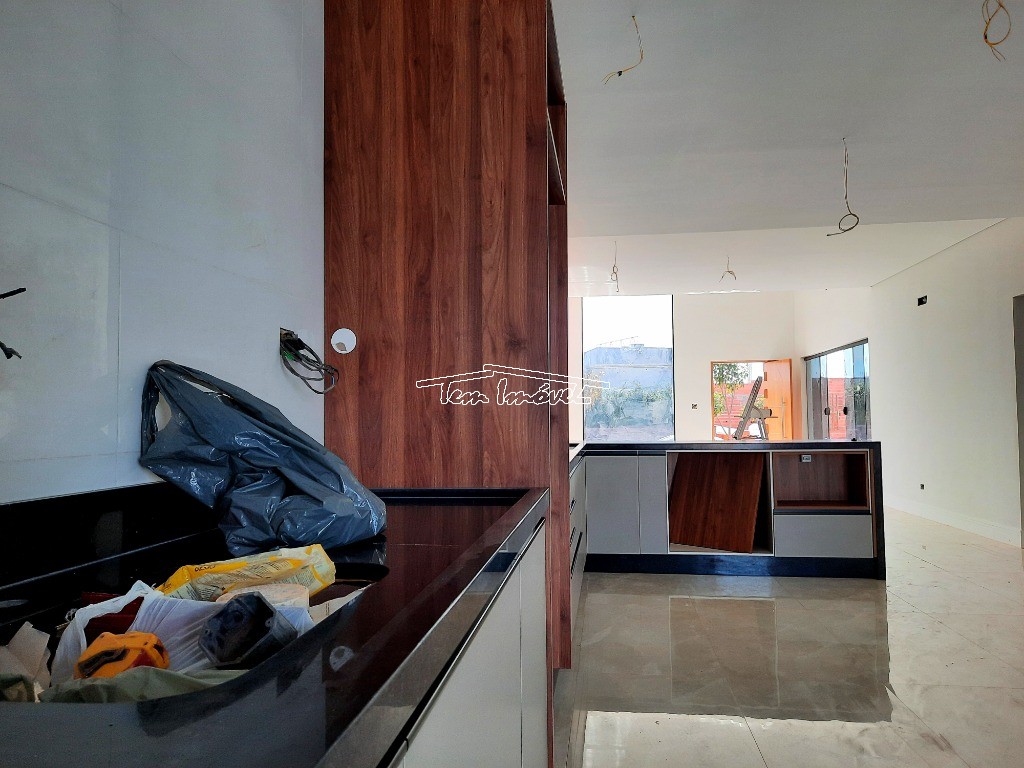 Casa à venda com 3 quartos, 166m² - Foto 11