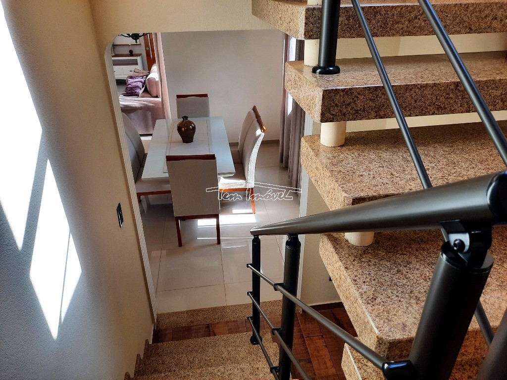 Casa à venda com 4 quartos, 240m² - Foto 44