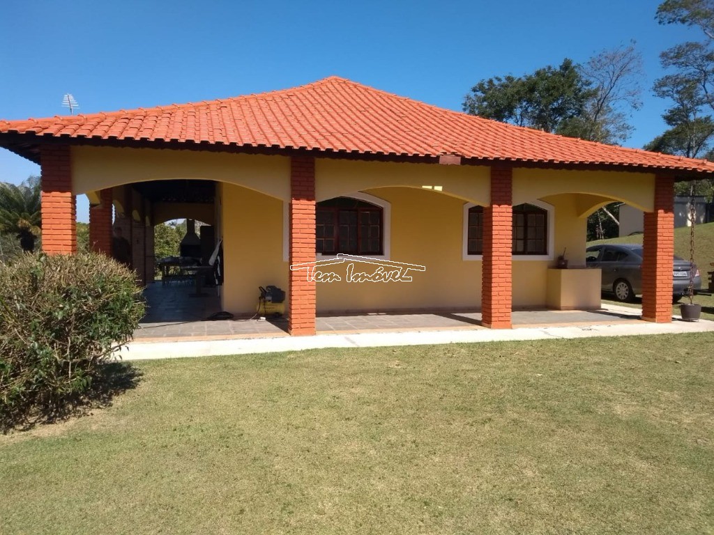 Fazenda à venda com 3 quartos, 140m² - Foto 1