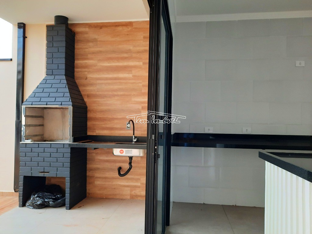 Casa à venda com 3 quartos, 140m² - Foto 1