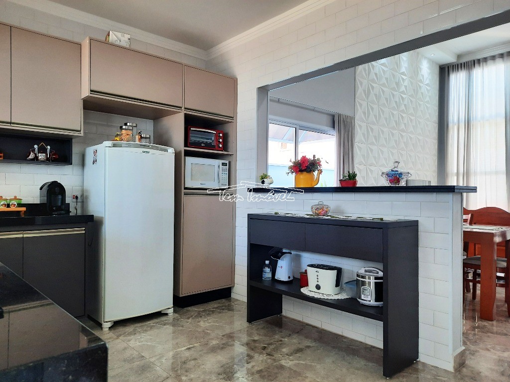 Casa à venda com 3 quartos, 184m² - Foto 11