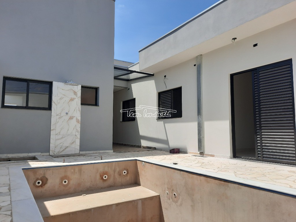 Casa à venda com 3 quartos, 170m² - Foto 1