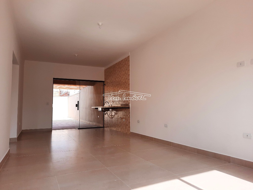 Casa à venda com 3 quartos, 89m² - Foto 2