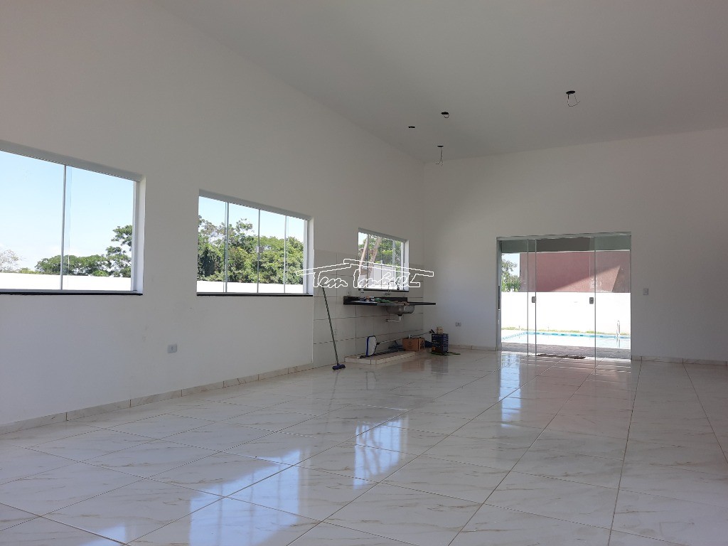 Fazenda à venda com 3 quartos, 170m² - Foto 2