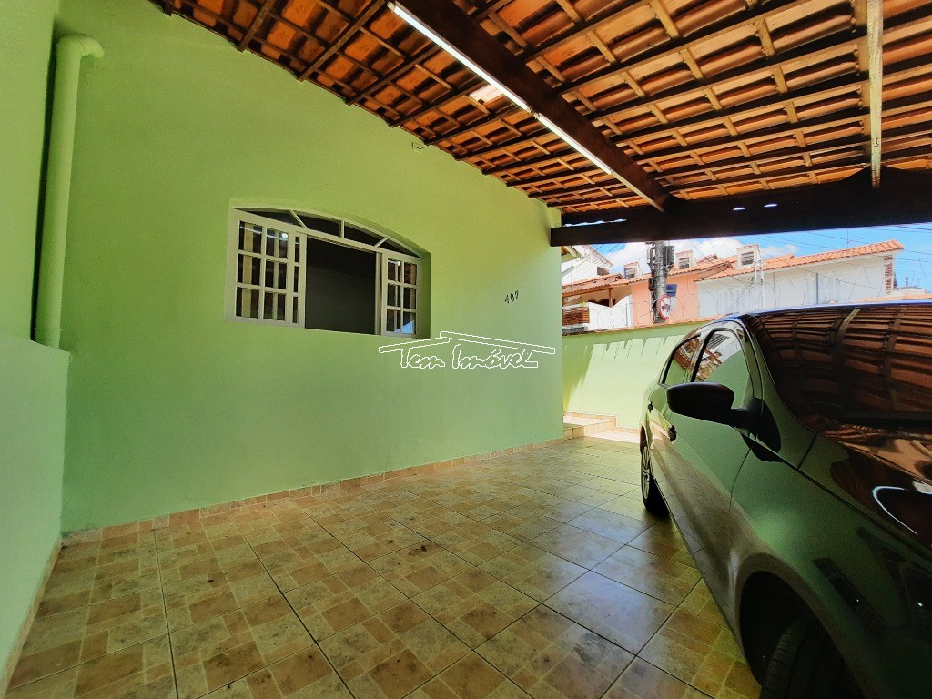 Casa à venda com 3 quartos, 190m² - Foto 1