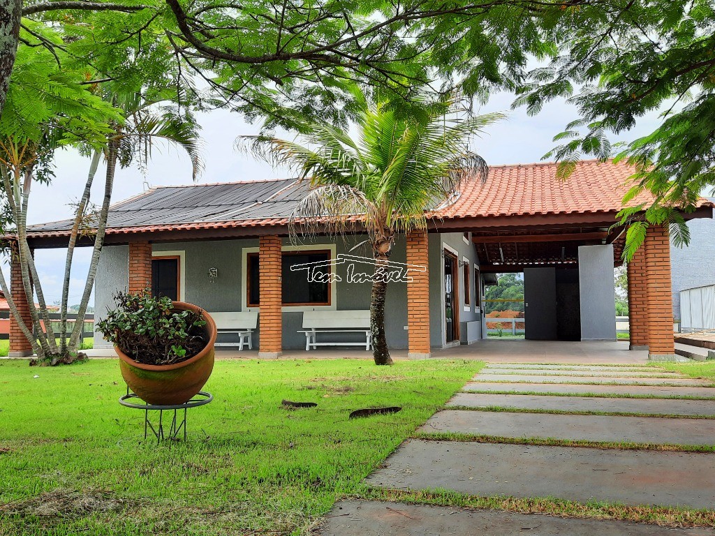 Fazenda à venda com 2 quartos, 150m² - Foto 1