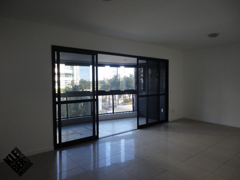 Apartamento para alugar com 3 quartos, 109m² - Foto 1