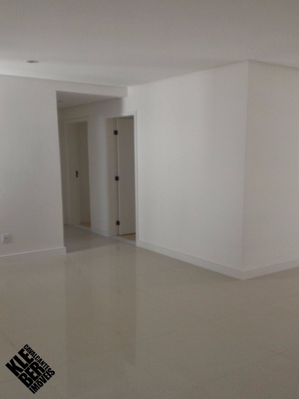 Apartamento à venda com 3 quartos, 115m² - Foto 4