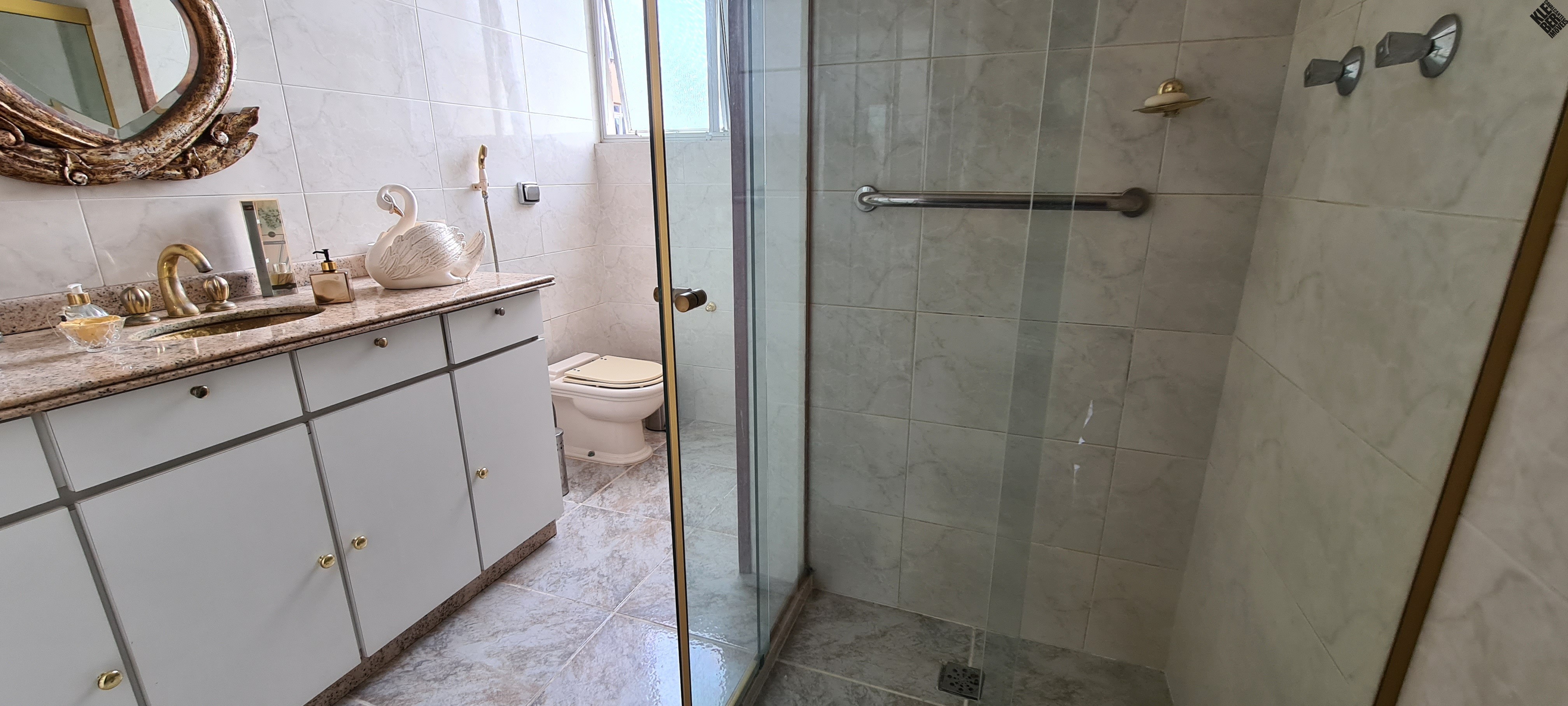 Apartamento à venda com 3 quartos, 212m² - Foto 15